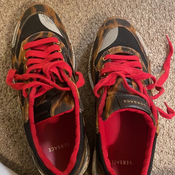 Versace - Picture 6 of 6